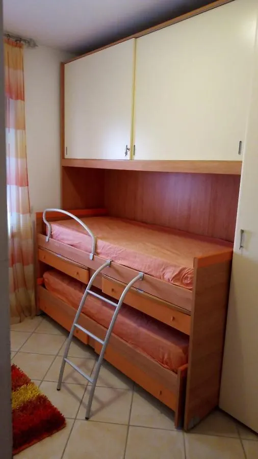 Apartment Porzione Villetta In Residence Pescia Romana