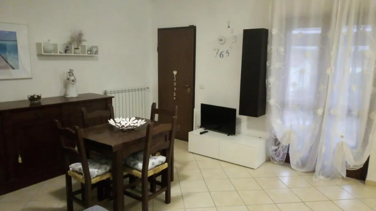 Porzione Villetta In Residence Pescia Romana Apartment