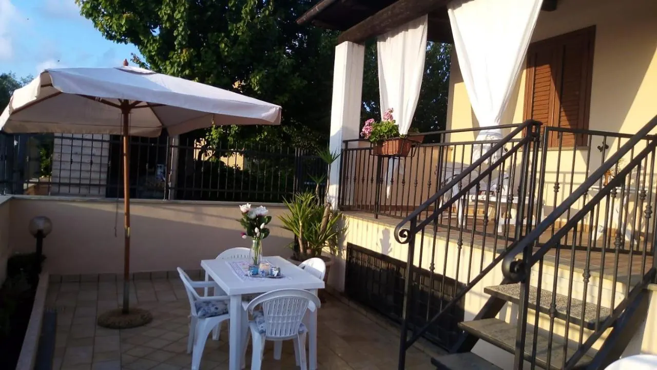 Apartment Porzione Villetta In Residence Pescia Romana